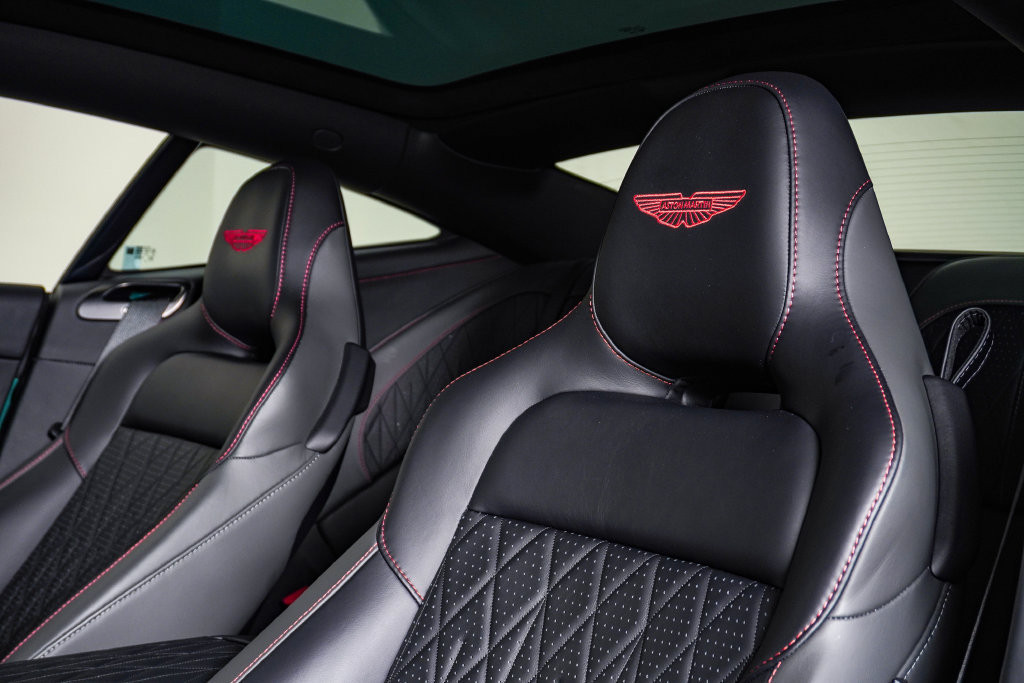 Used 2025 Aston Martin DB12 Coupe RWD image 21