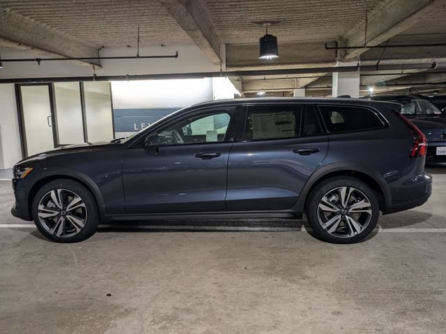 New 2026 Volvo V60 B5 Cross Country Plus w/ Climate Package AWD/4WD image 6