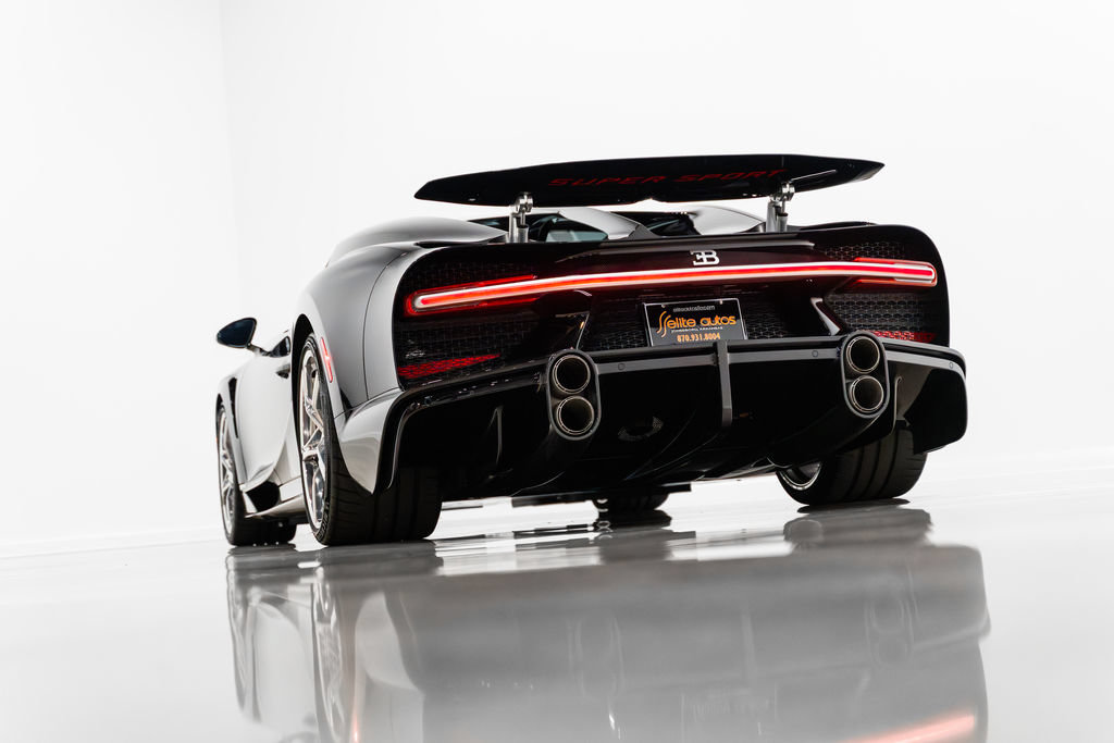 Used 2022 Bugatti Chiron Super Sport AWD/4WD image 6