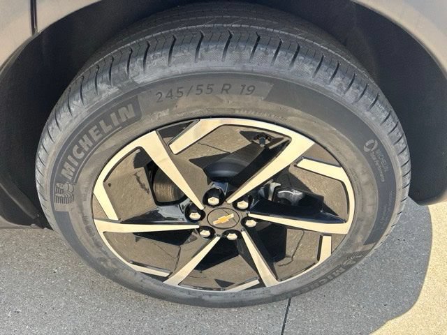New 2026 Chevrolet Equinox EV LT AWD/4WD image 39