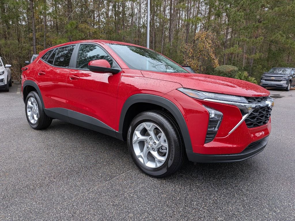 New 2026 Chevrolet Trax LS w/ LS Convenience Package image 2