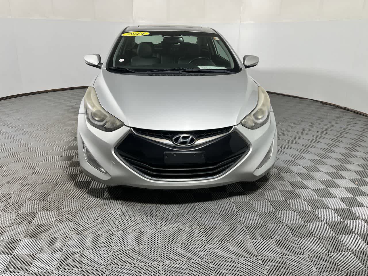 Used 2014 Hyundai Elantra w/ Option Group 2 FWD image 3