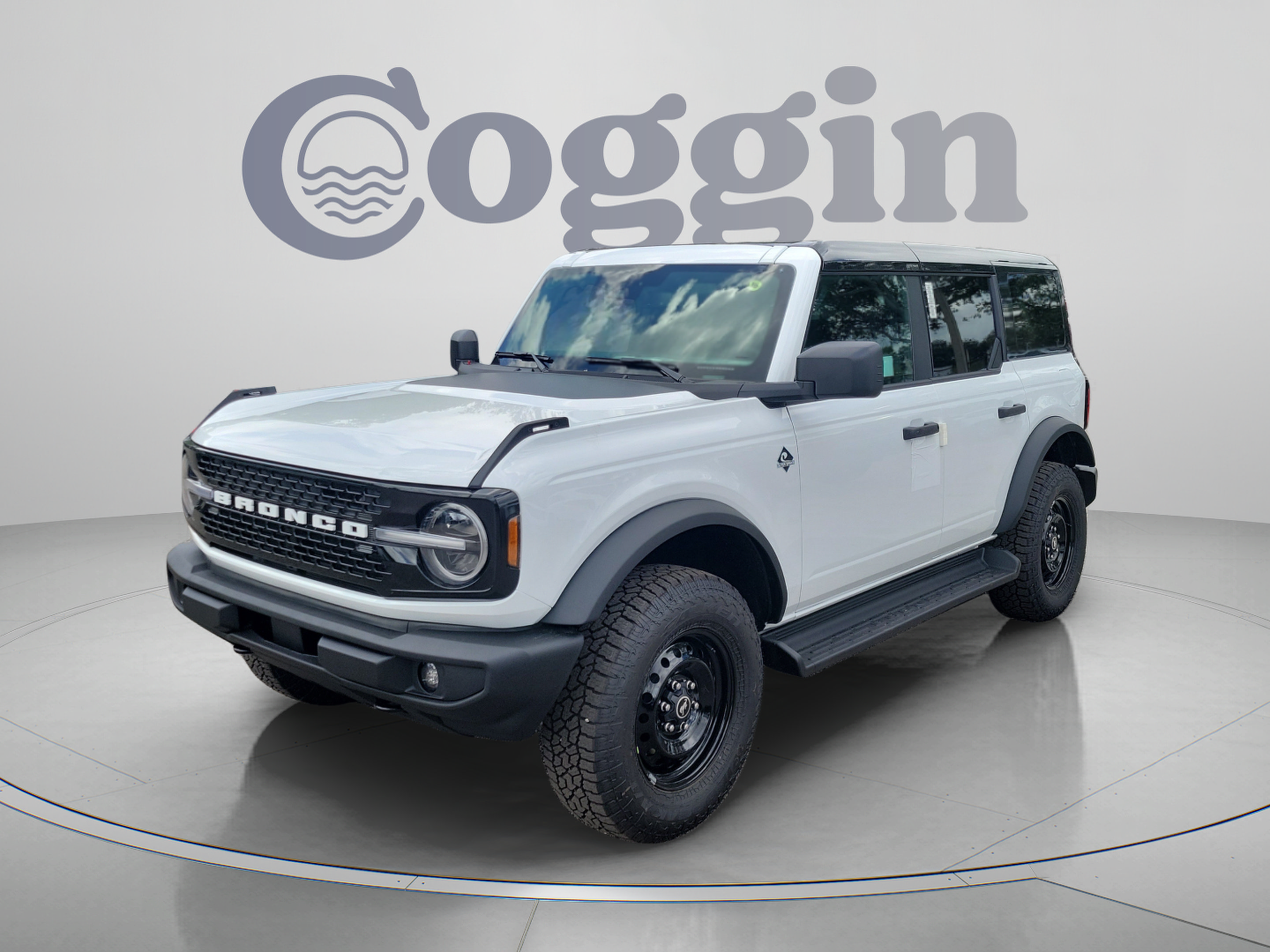 New 2026 Ford Bronco Outer Banks w/ Black Appearance Package AWD/4WD image 1