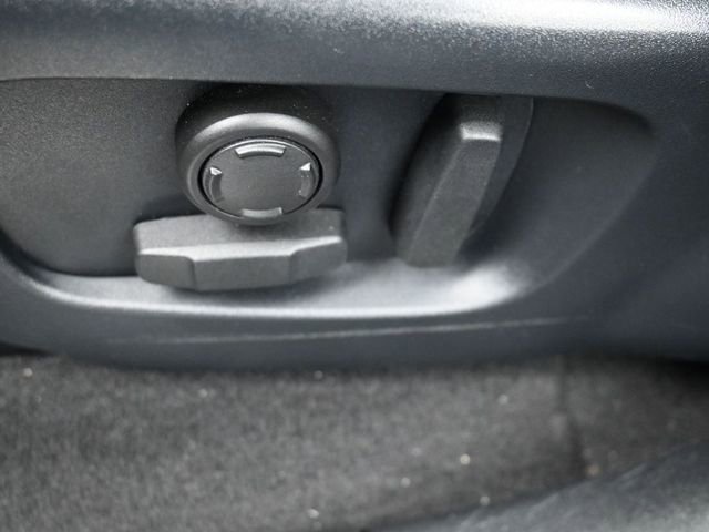 Used 2020 Land Rover Range Rover Velar R-Dynamic S image 11