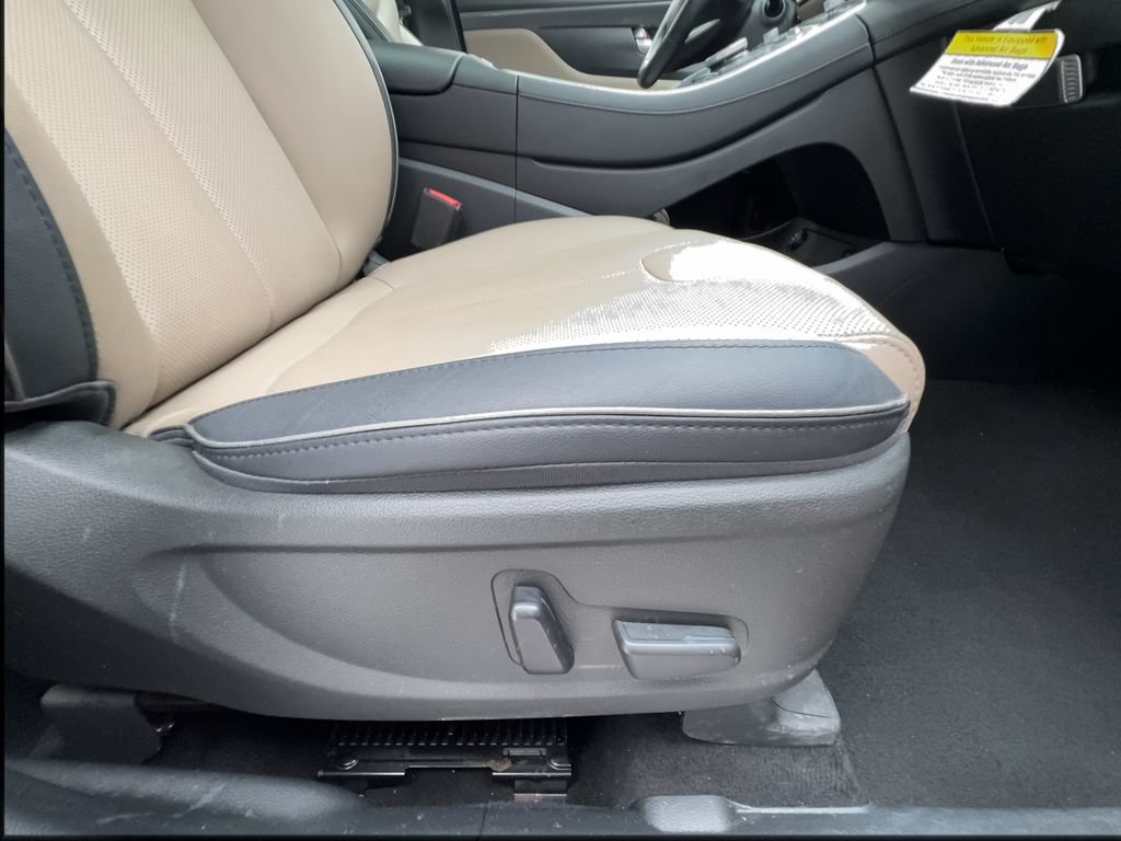 Used 2023 Hyundai Santa Fe Limited FWD image 33