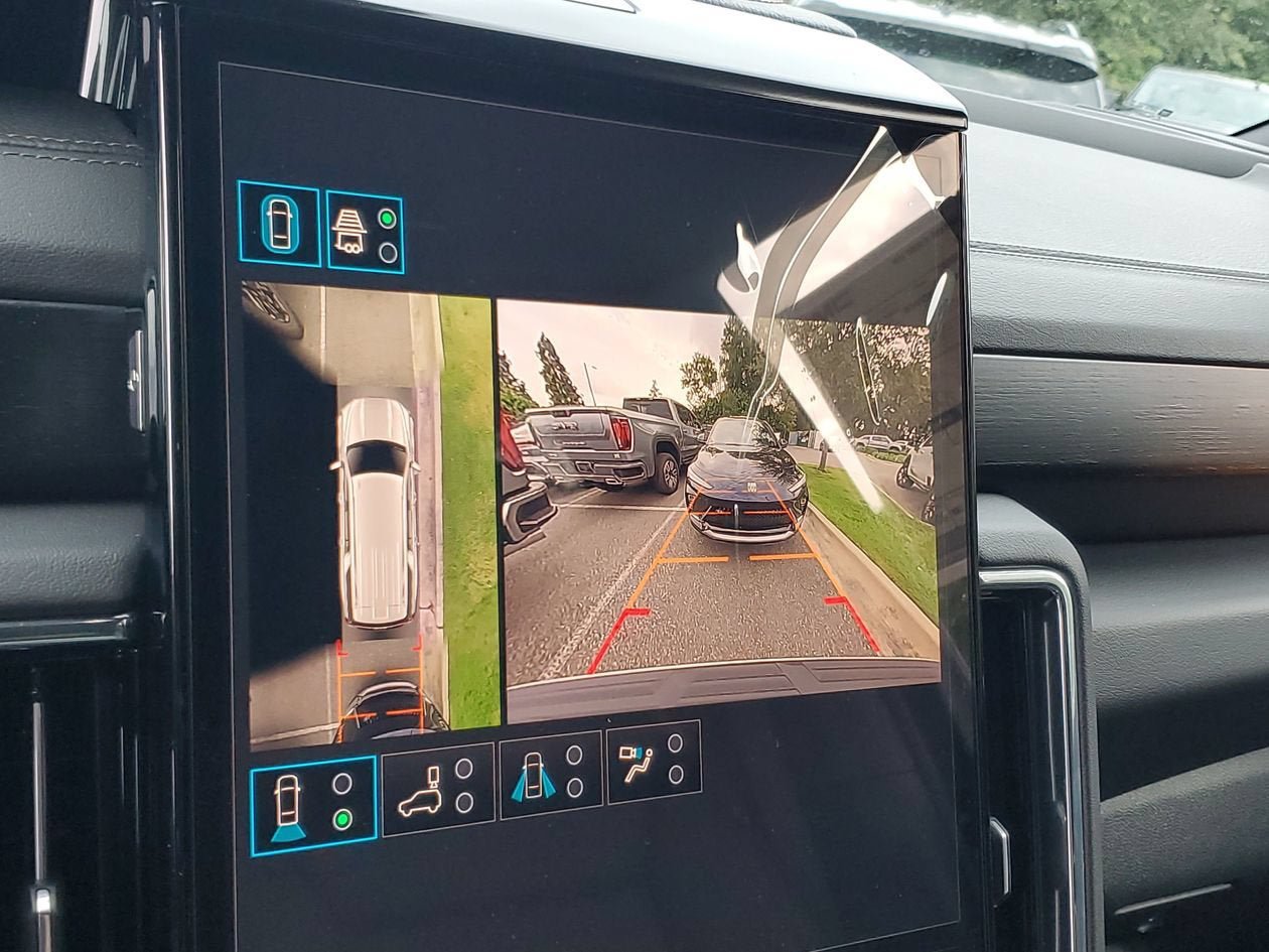 New 2026 GMC Yukon XL Denali RWD image 22