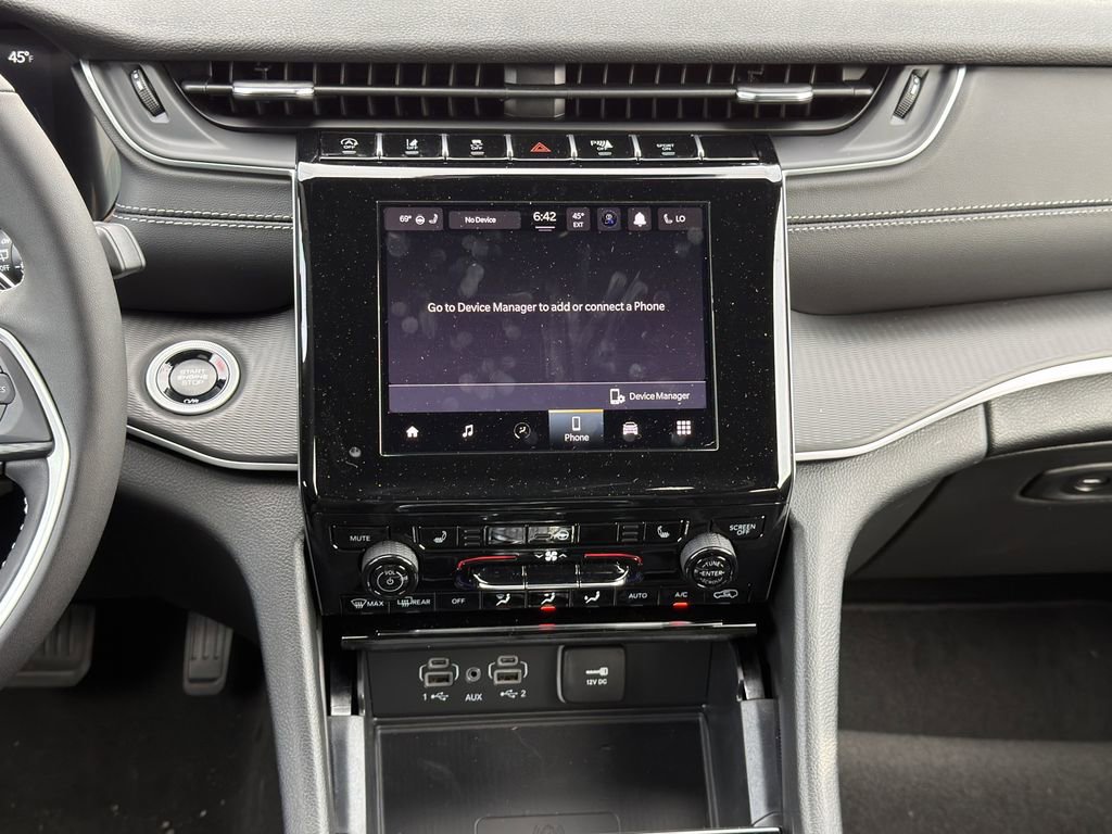 New 2025 Jeep Grand Cherokee L Altitude AWD/4WD image 14