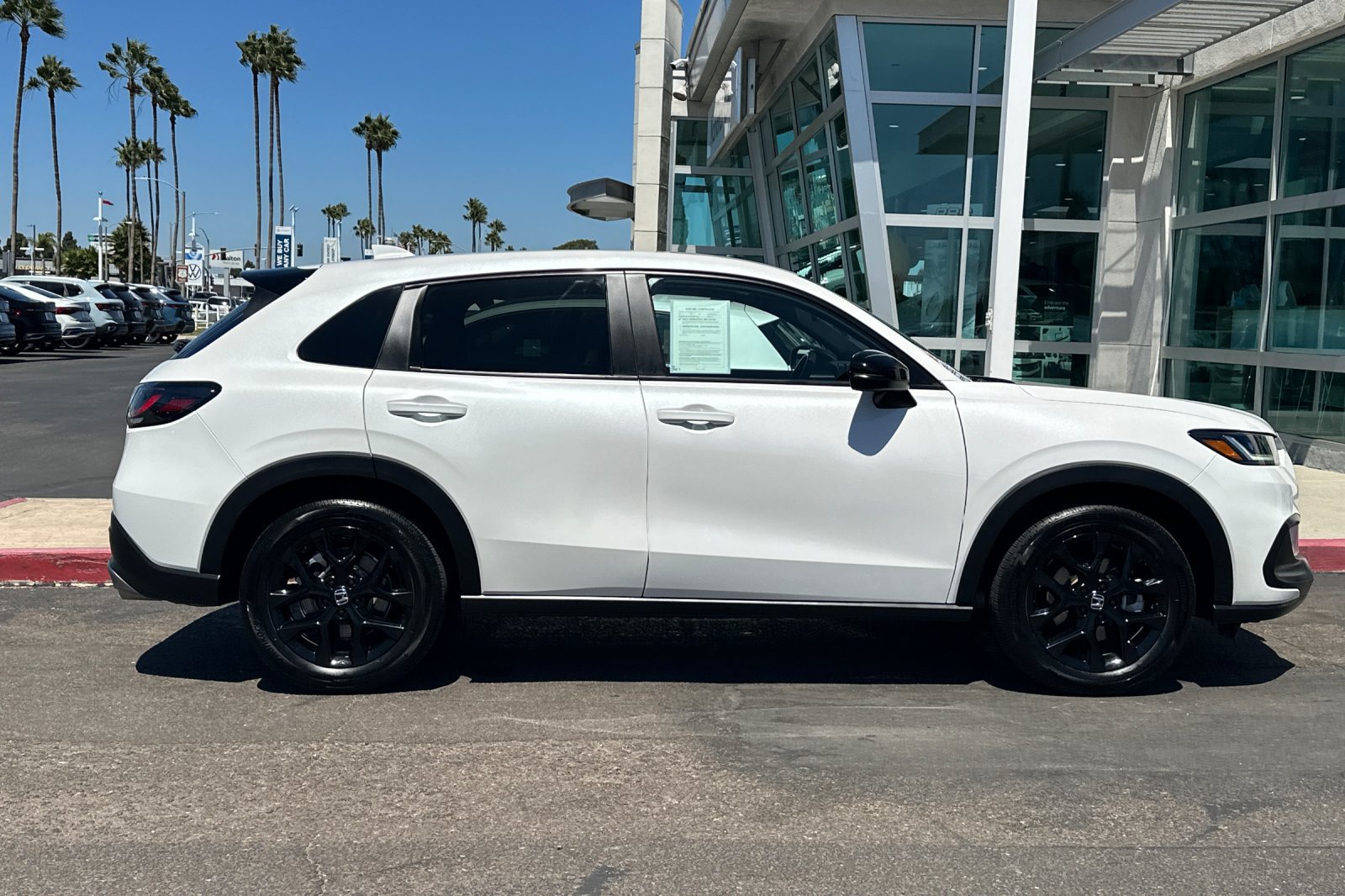 Used 2025 Honda HR-V Sport image 3