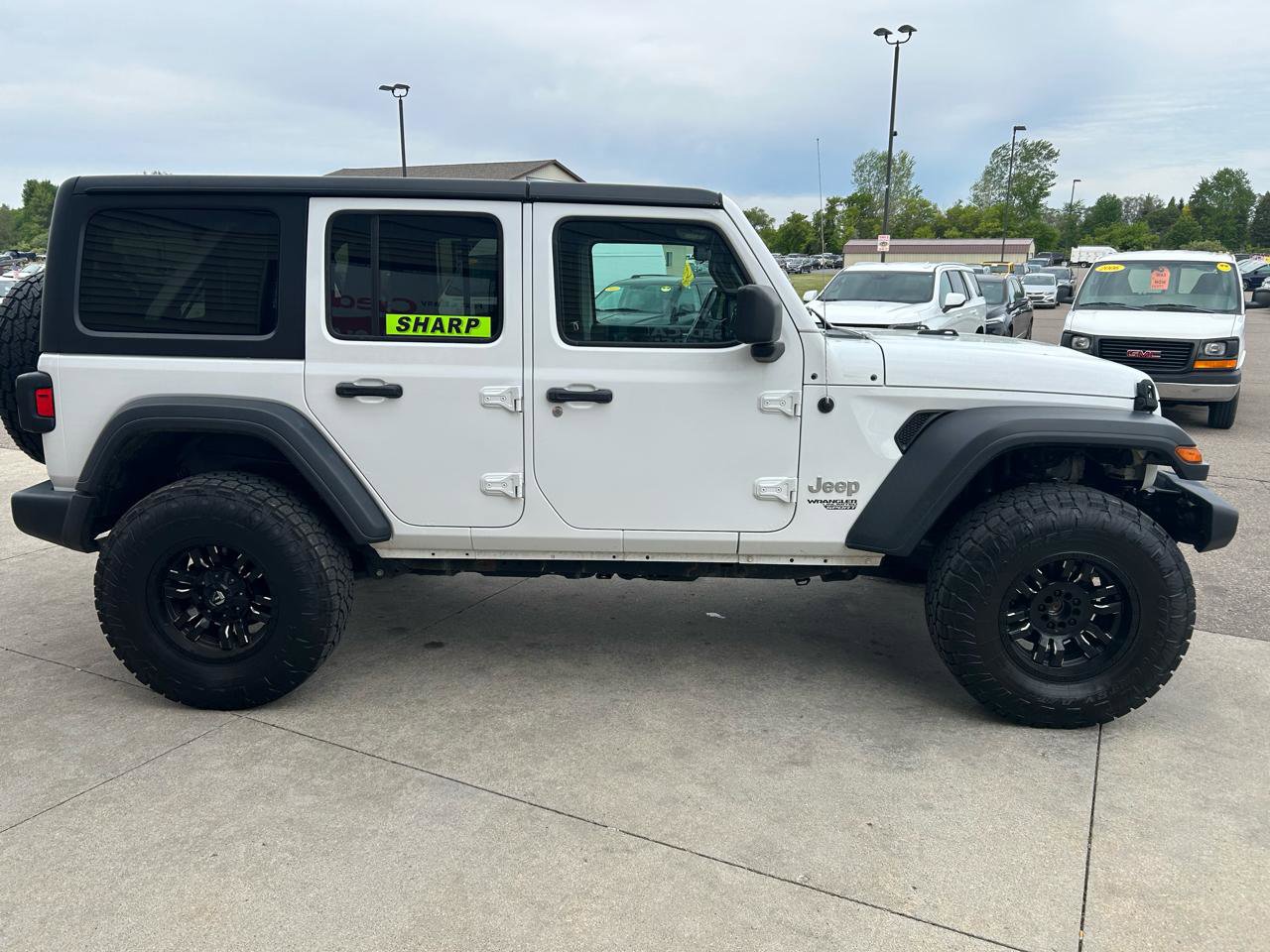 Used 2018 Jeep Wrangler Unlimited Sport S AWD/4WD image 4