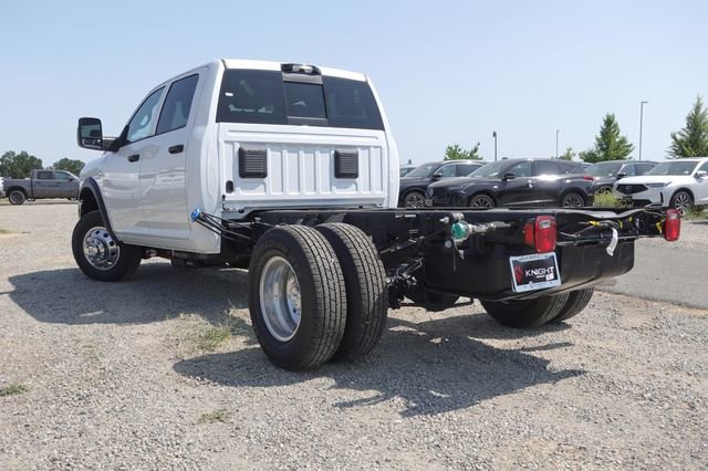 New 2025 RAM 3500 4x4 Crew Cab DRW image 9