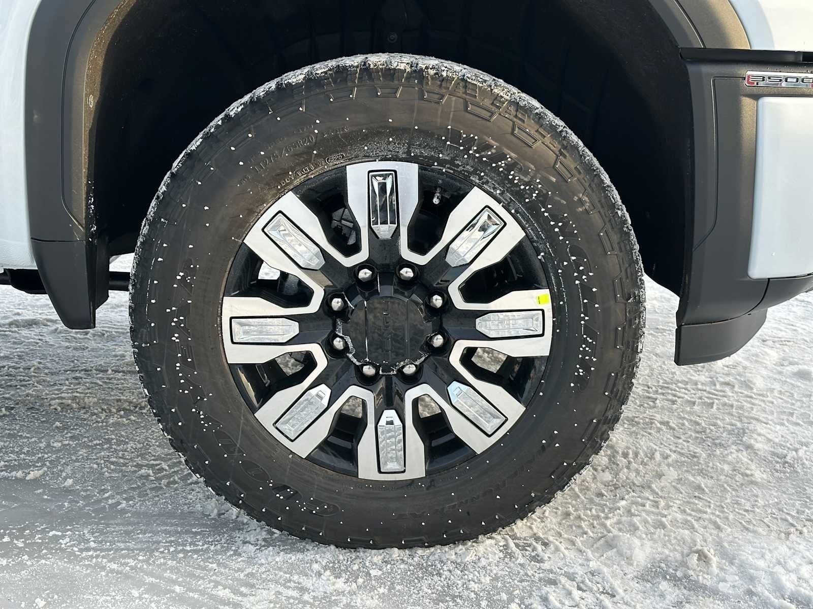 New 2026 GMC Sierra 3500 Denali w/ Denali Reserve Package AWD/4WD image 9
