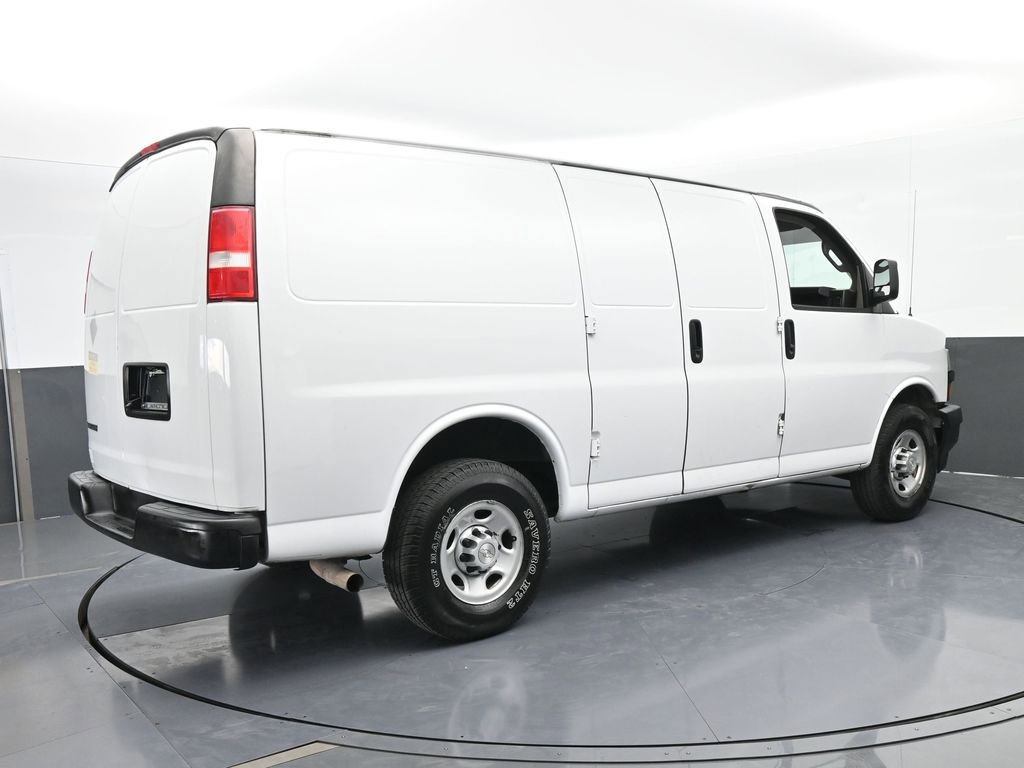 Used 2019 Chevrolet Express 2500 image 6