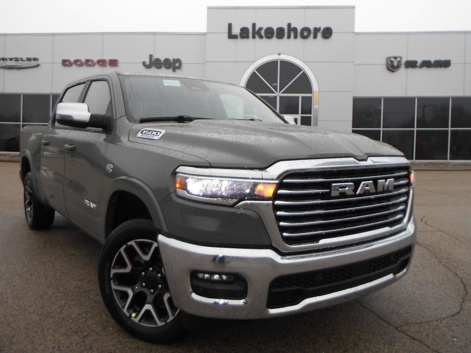 New 2026 RAM 1500 Laramie AWD/4WD image 2