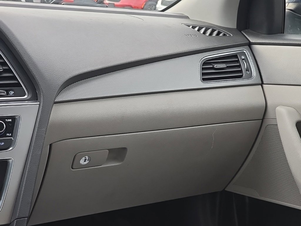 Used 2016 Hyundai Sonata SE image 26