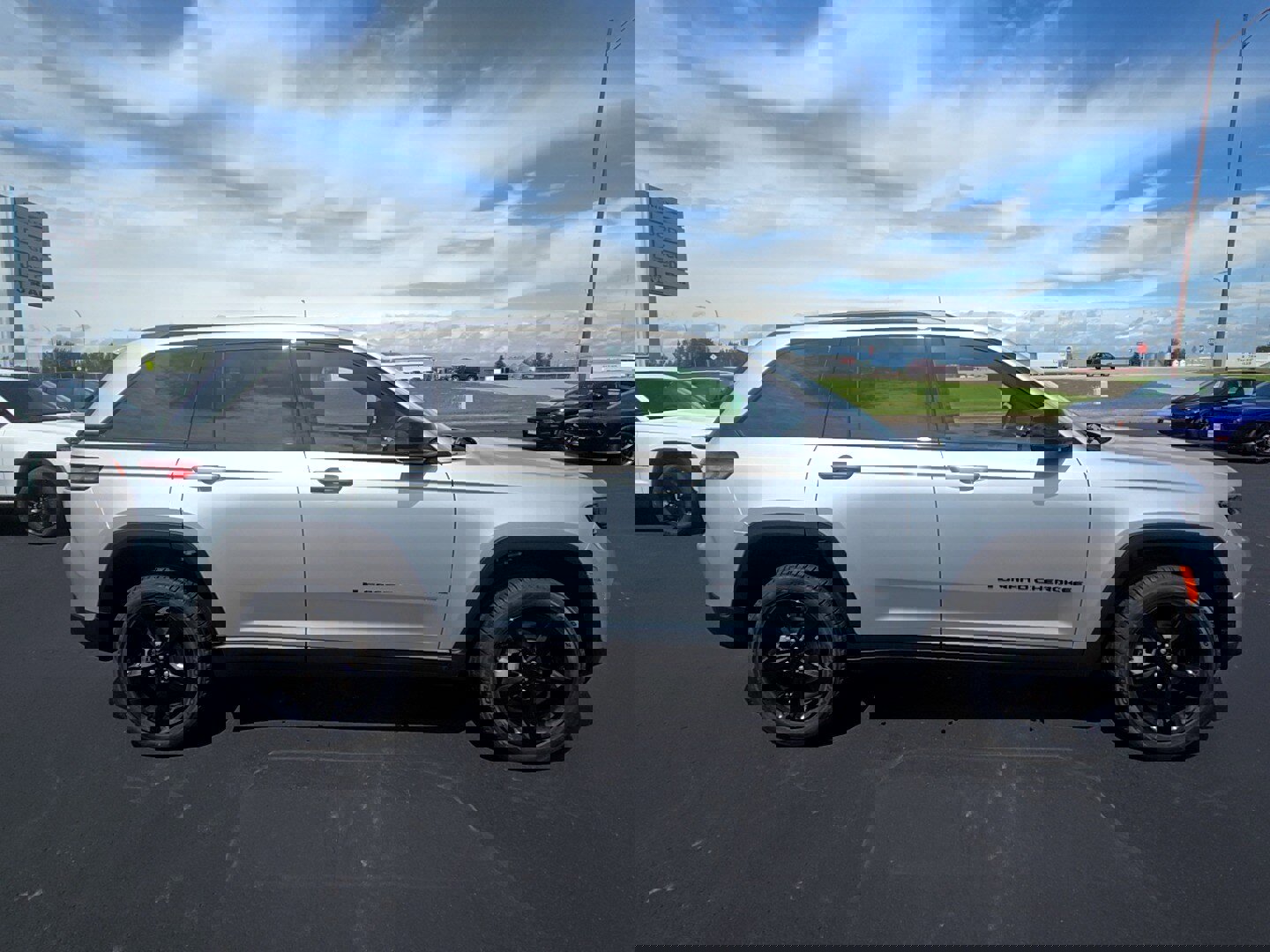 New 2025 Jeep Grand Cherokee Limited image 4