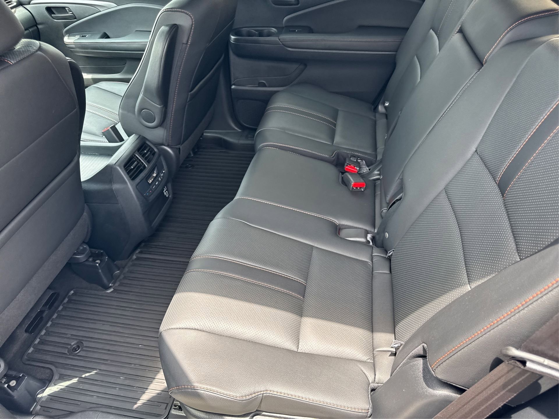 Used 2022 Honda Pilot TrailSport image 10