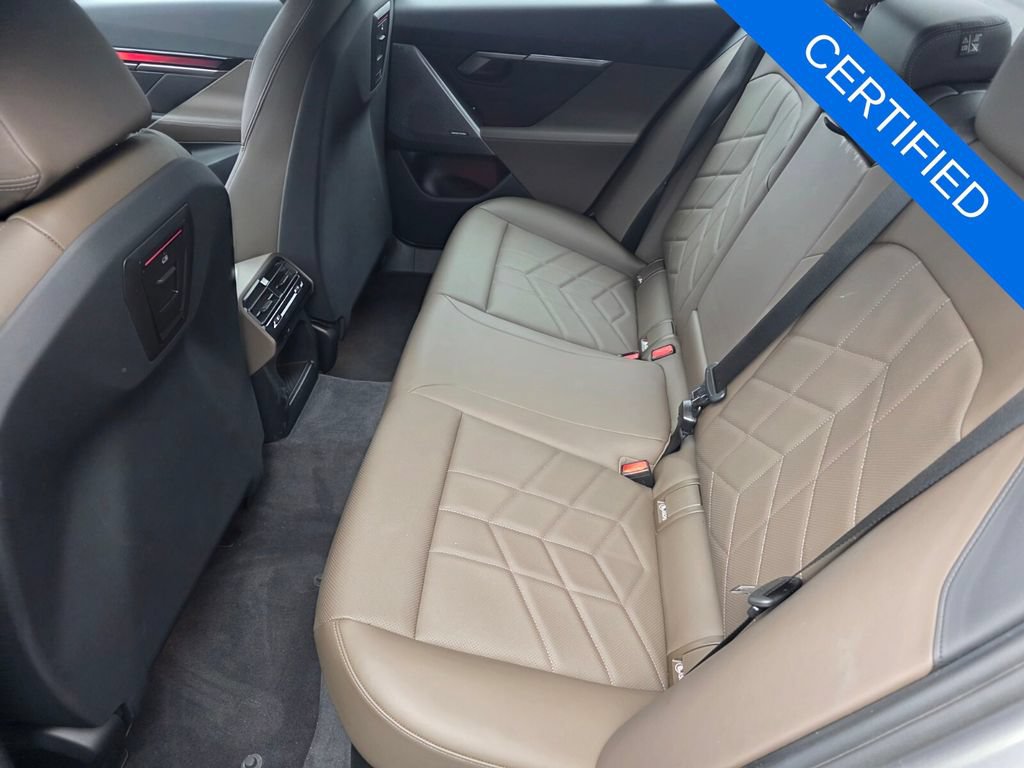Used 2024 BMW i5 eDrive40i w/ M Sport Package RWD image 14