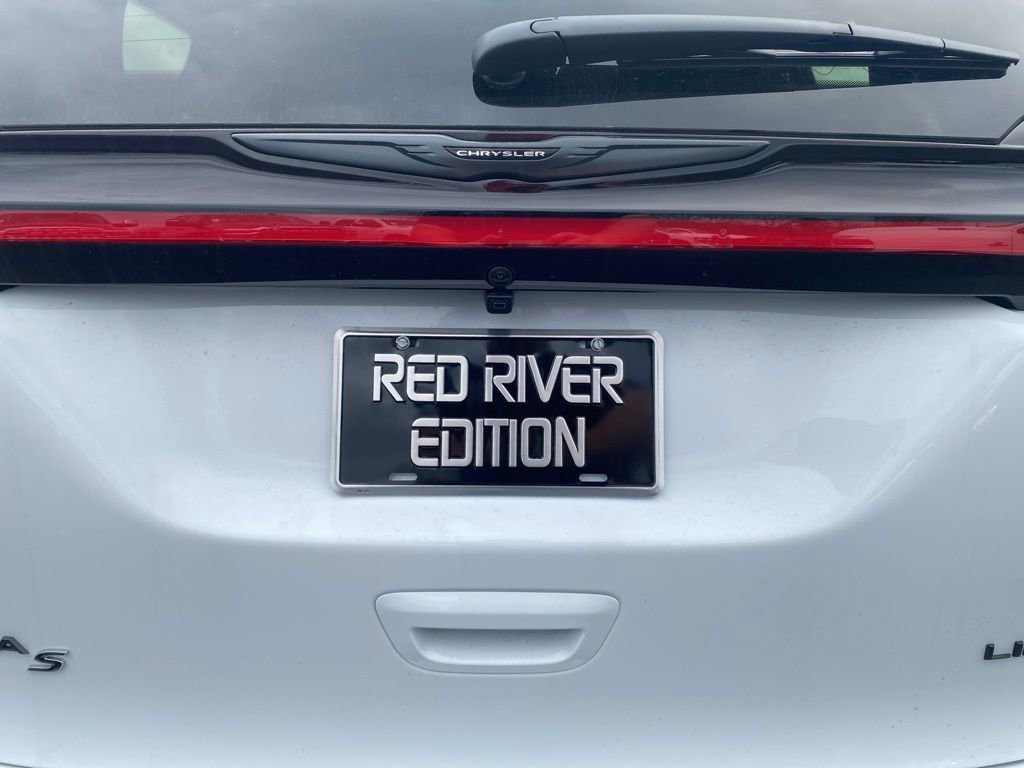 New 2026 Chrysler Pacifica Limited w/ S Appearance Package image 12