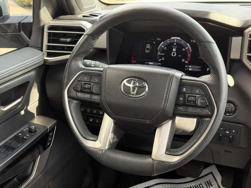 Used 2025 Toyota Tundra Limited AWD/4WD image 15