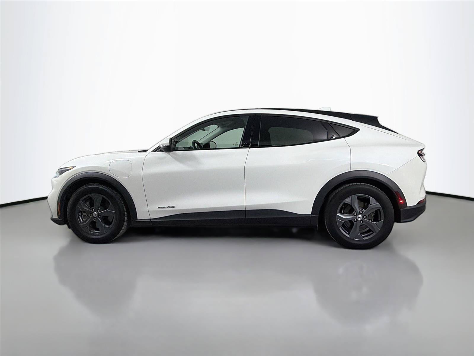 Used 2022 Ford Mustang Mach-E Select AWD/4WD image 9