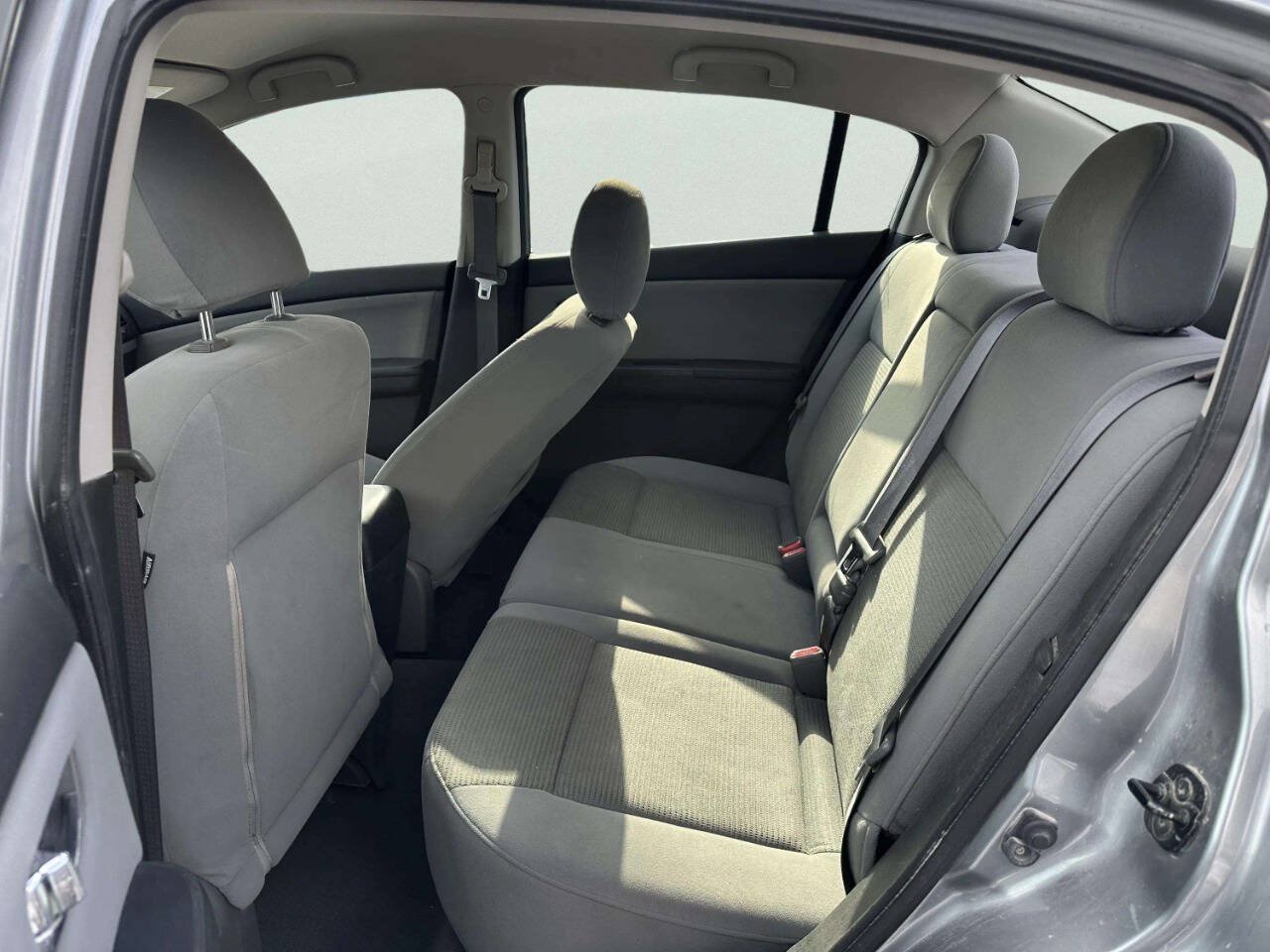 Used 2012 Nissan Sentra 2.0 S FWD image 16