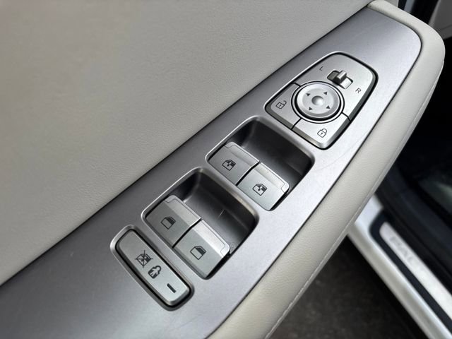 Used 2023 Hyundai Palisade Limited image 14