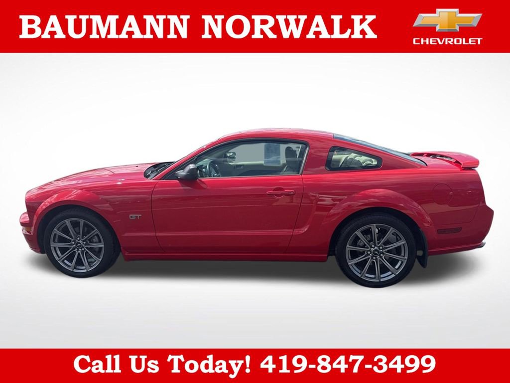 Used 2007 Ford Mustang GT RWD image 4