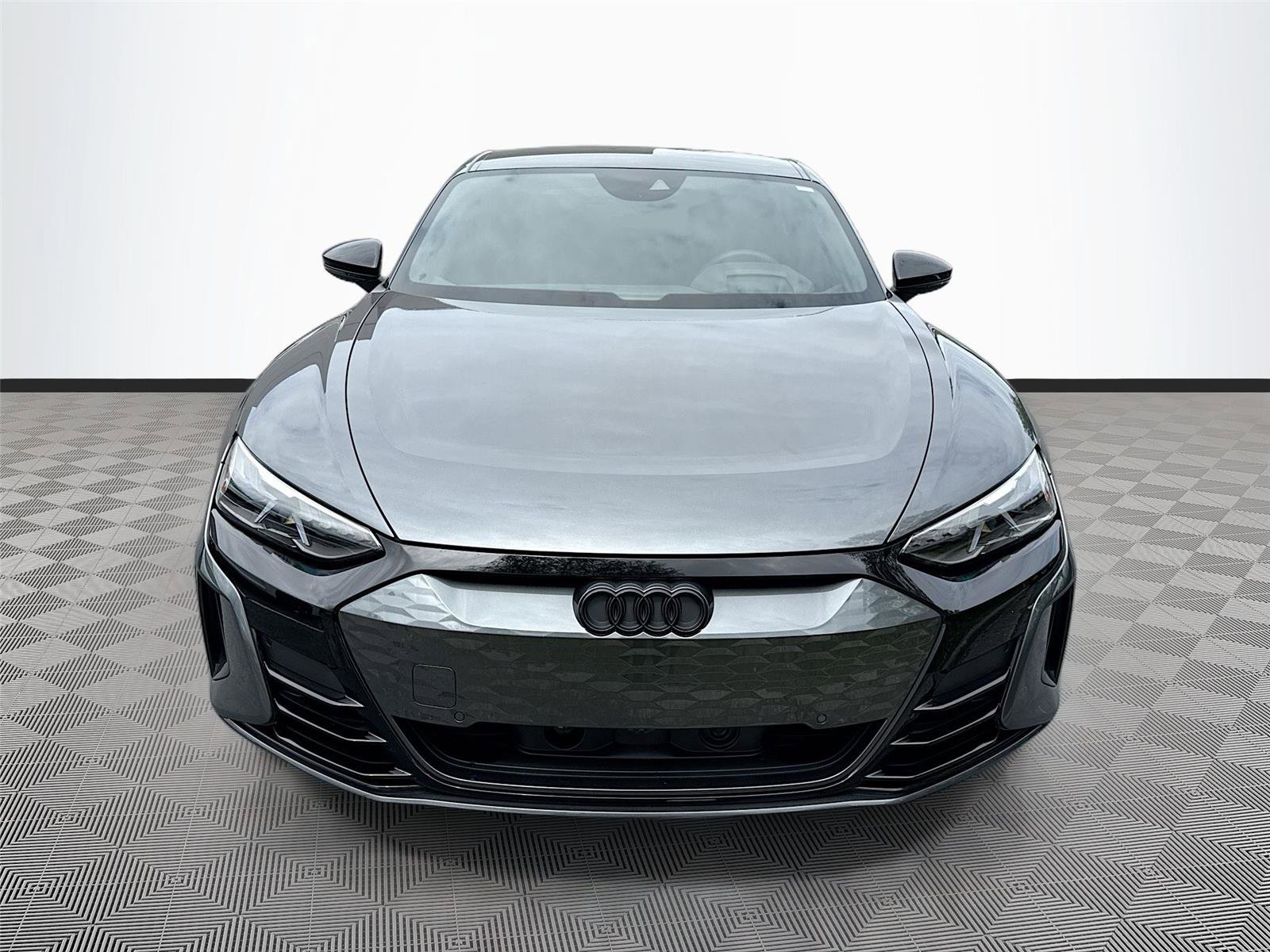 Used 2024 Audi RS e-tron GT w/ Carbon Performance Package AWD/4WD image 2