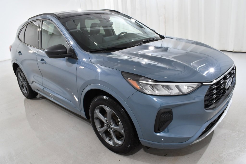 Used 2023 Ford Escape ST-Line w/ Tech Pack #1 image 5