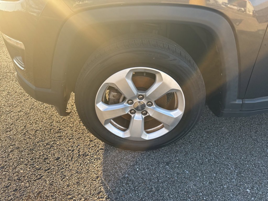 Used 2019 Jeep Compass Latitude image 10