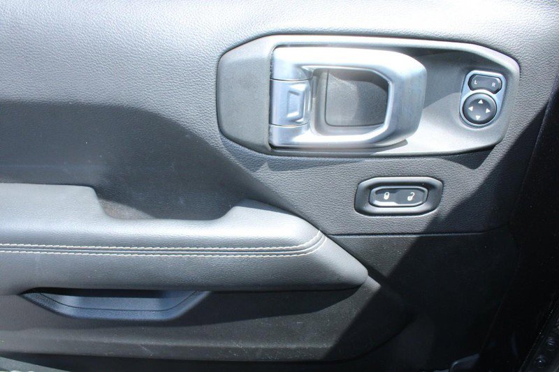 Used 2022 Jeep Wrangler Unlimited Sahara w/ Cold Weather Group image 10