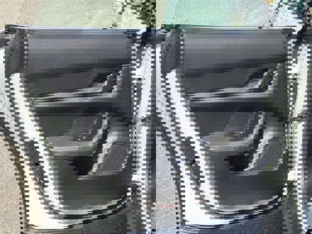 Used 2023 Porsche Taycan w/ Premium Package image 29