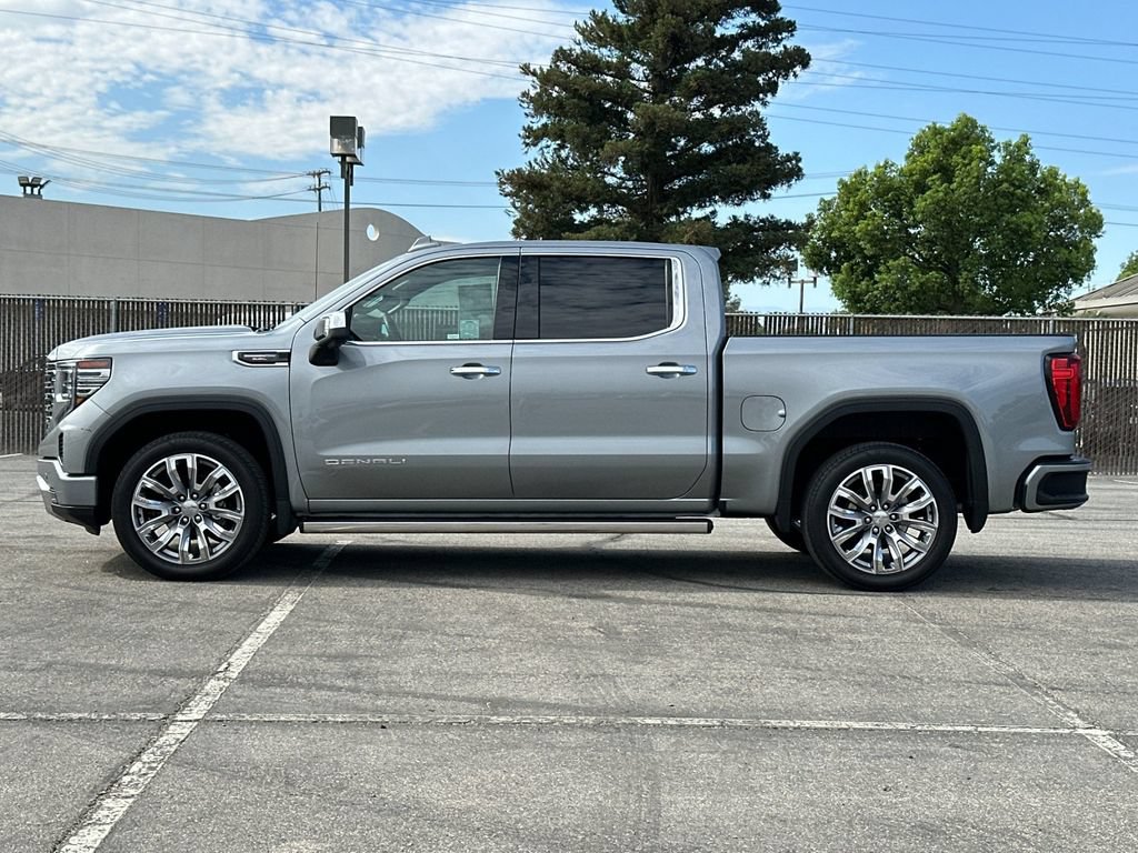 Used 2025 GMC Sierra 1500 Denali w/ Denali Reserve Package AWD/4WD image 6