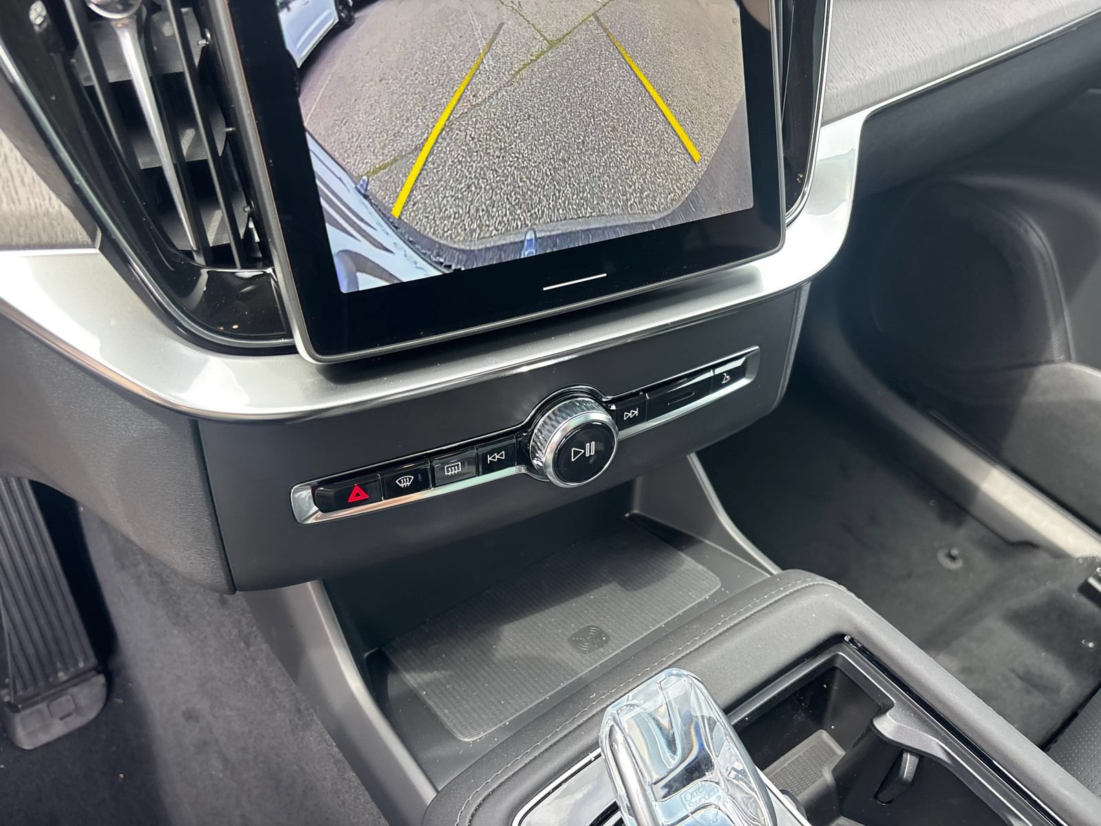 New 2026 Volvo XC90 B6 Ultra w/ Protection Package Premier AWD/4WD image 21