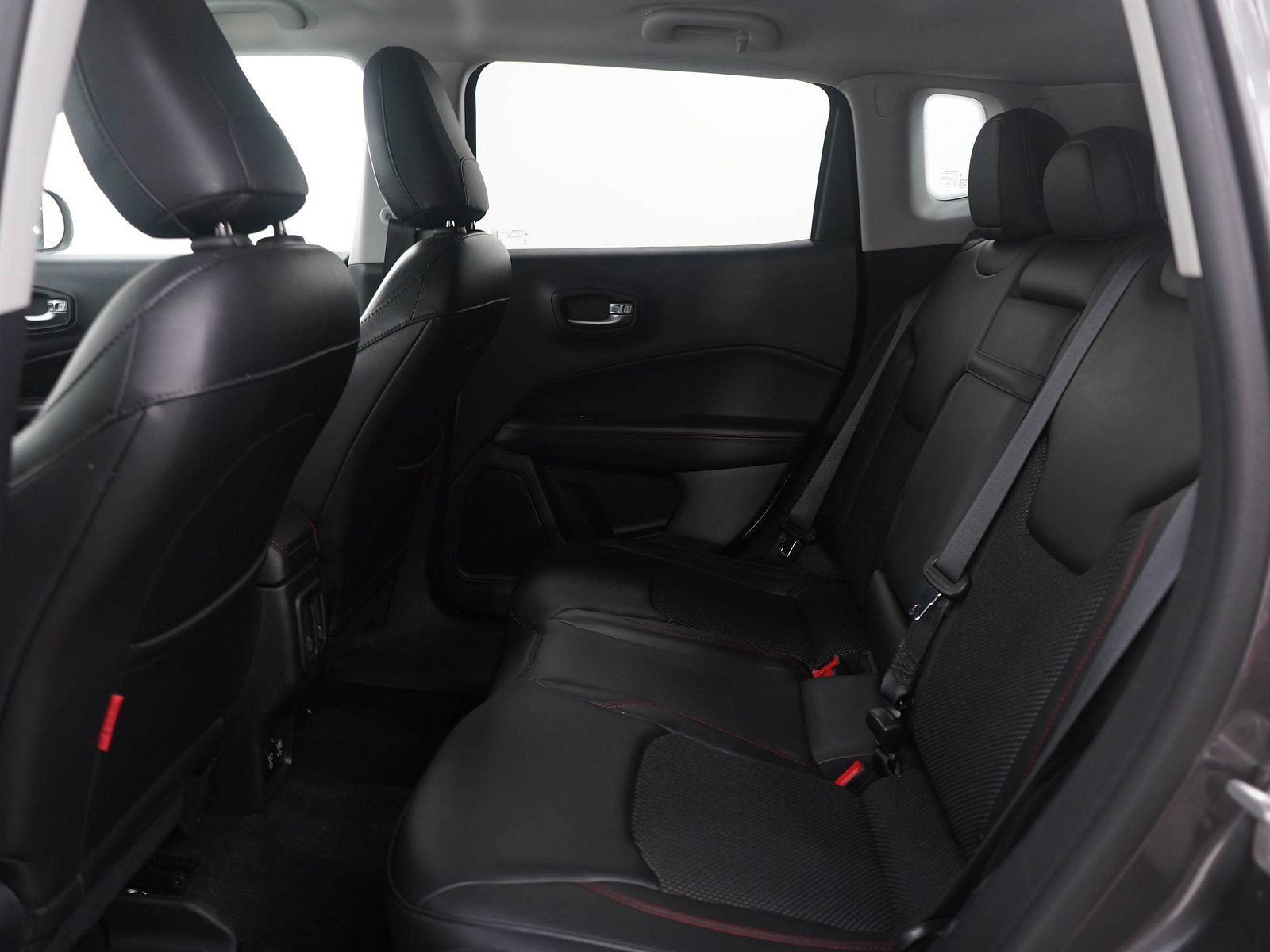 Used 2018 Jeep Compass Trailhawk w/ Cold Weather Group image 14