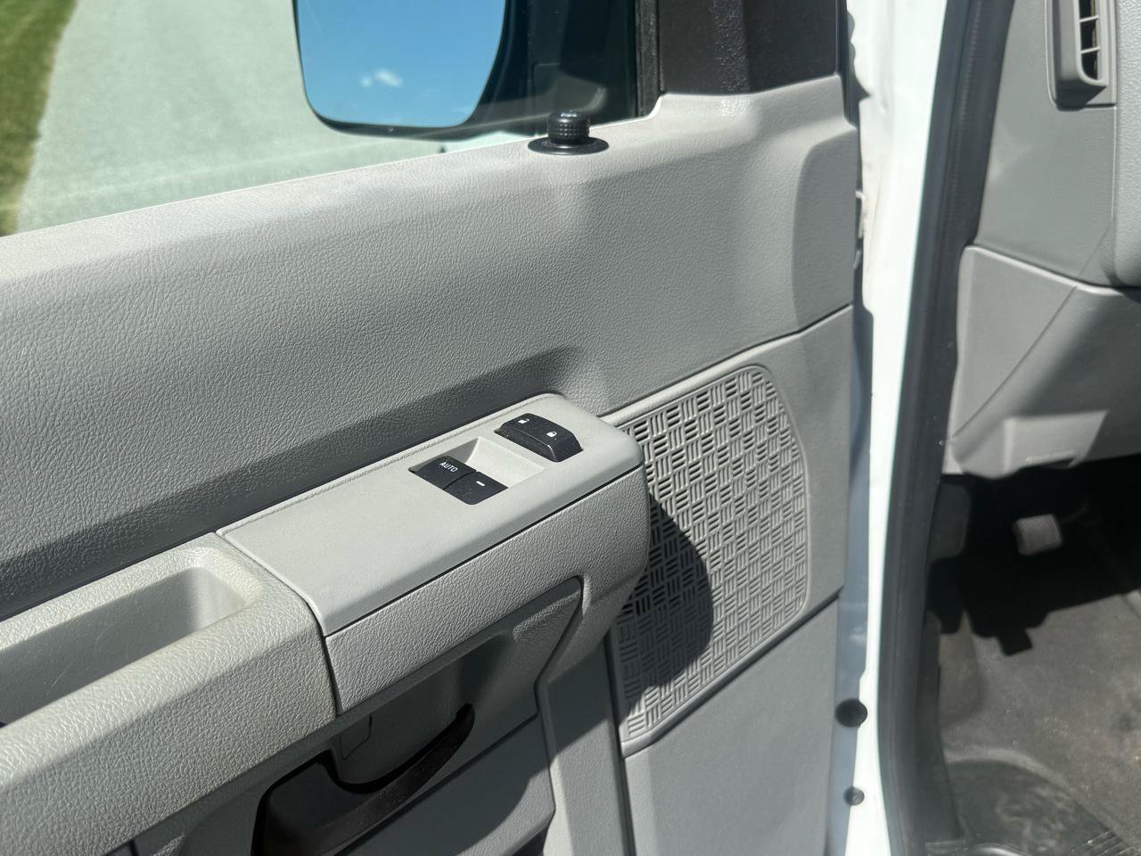 Used 2012 Ford E-250 and Econoline 250 w/ PWR Group RWD image 22