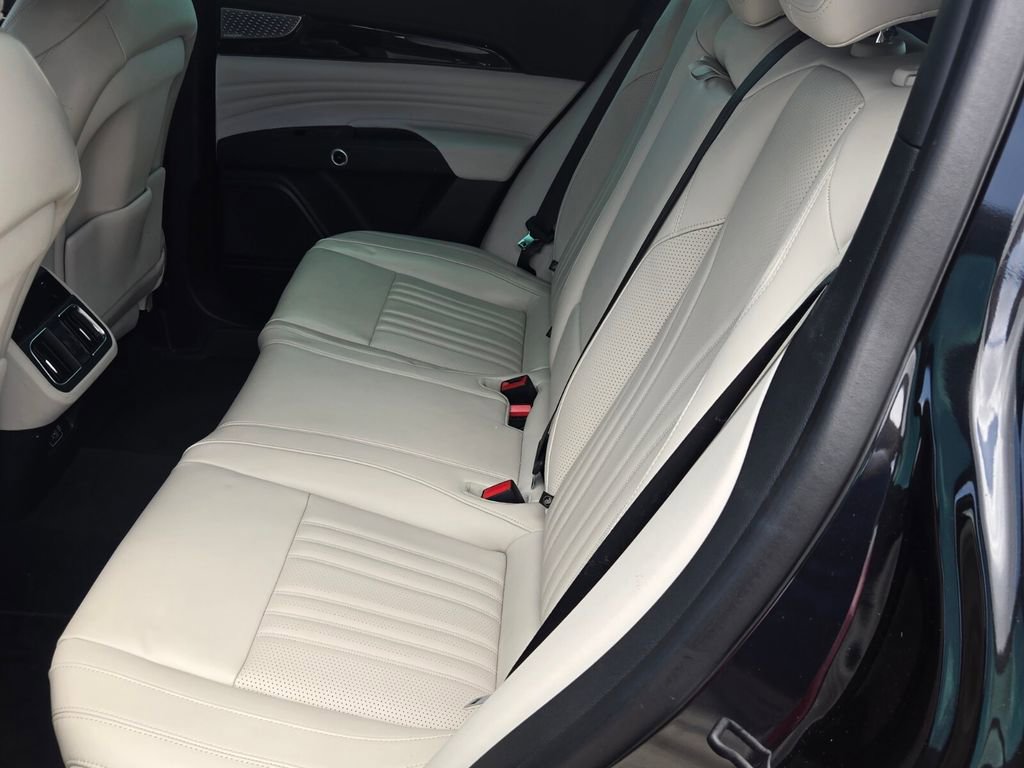 Used 2023 Maserati Grecale Modena AWD/4WD image 6