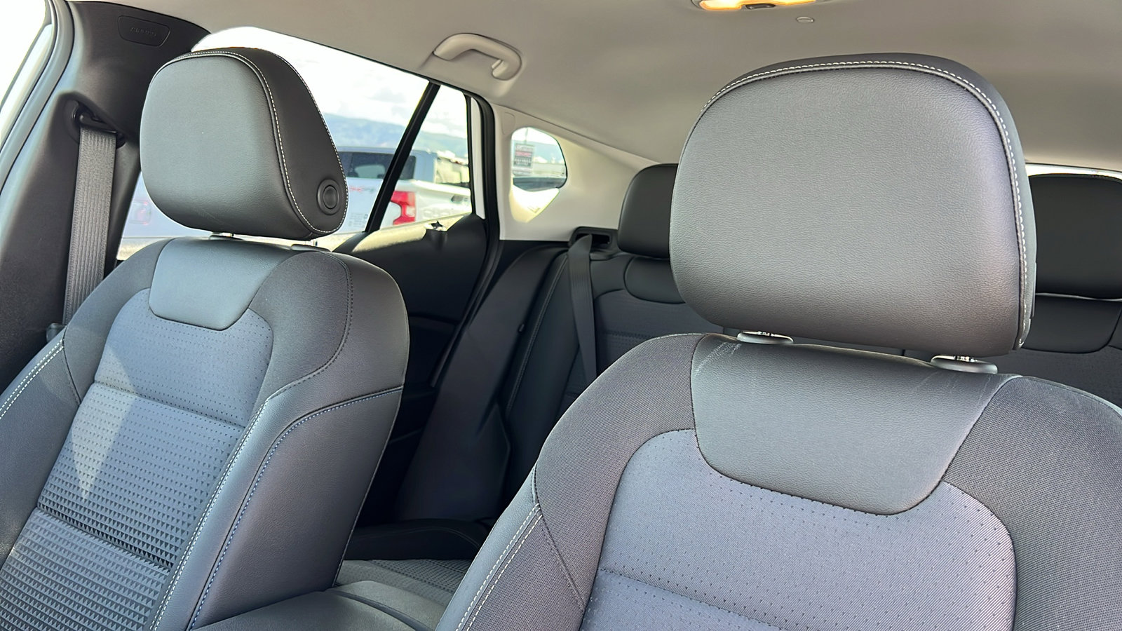 New 2025 Chevrolet Trax LT w/ Driver Confidence Package image 18