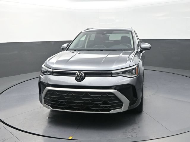 Used 2026 Volkswagen Taos SE FWD image 2