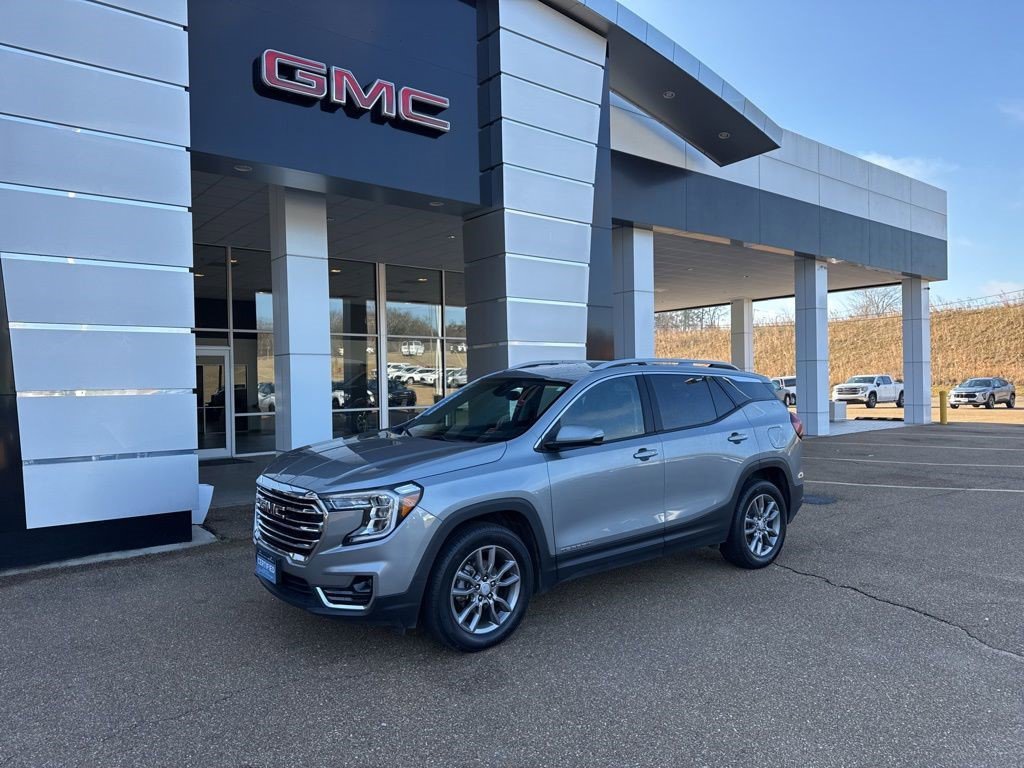 Certified 2024 GMC Terrain SLT image 1