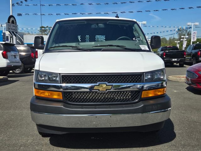 Used 2024 Chevrolet Express 2500 w/ Driver Convenience Package image 2