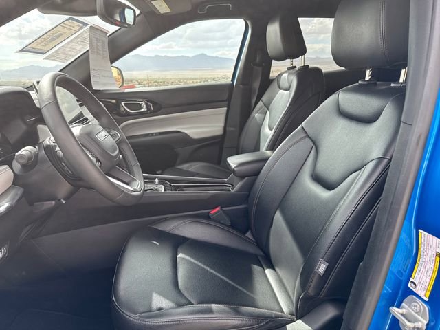 Used 2024 Jeep Compass Limited image 9