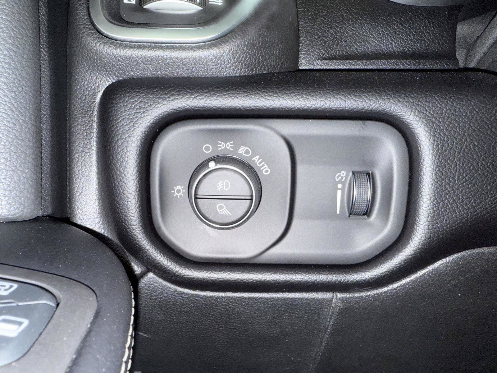New 2026 RAM 2500 Big Horn AWD/4WD image 15