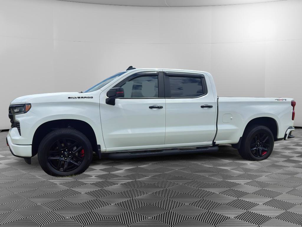 Used 2025 Chevrolet Silverado 1500 RST w/ Redline Edition AWD/4WD image 2