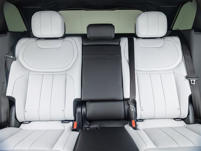 New 2026 Land Rover Range Rover Sport Dynamic SE AWD/4WD image 18