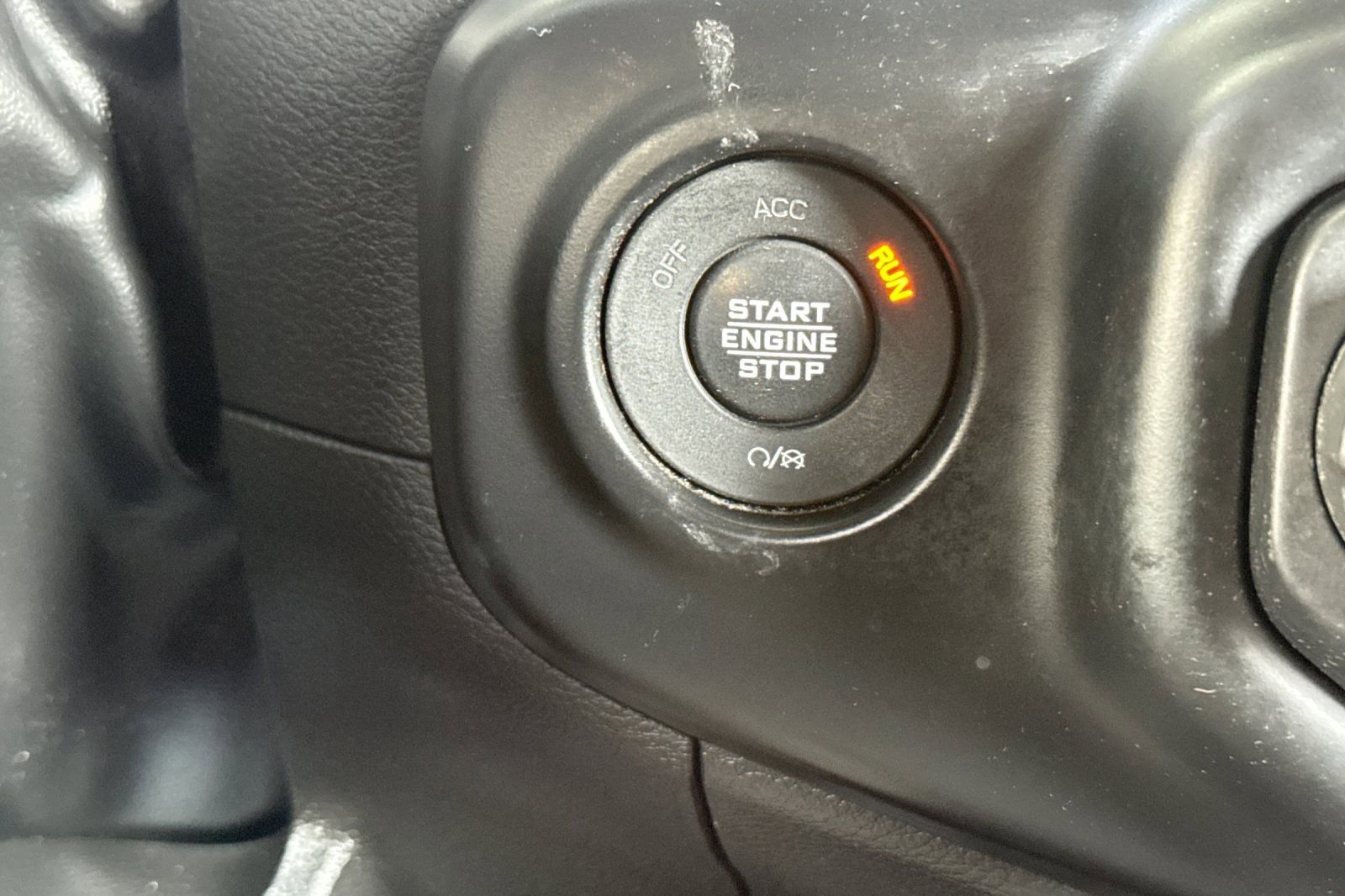 Used 2022 Jeep Gladiator Sport AWD/4WD image 32