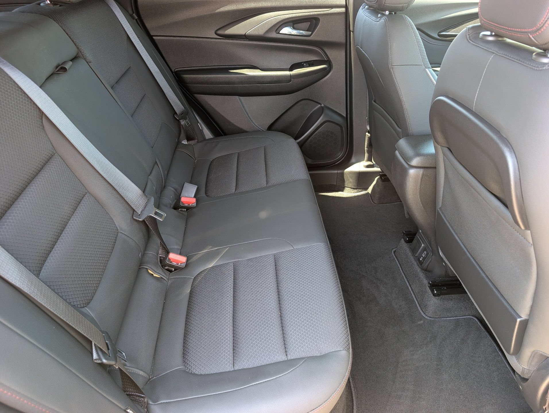 Certified 2022 Chevrolet TrailBlazer RS w/ Technology Package FWD image 13