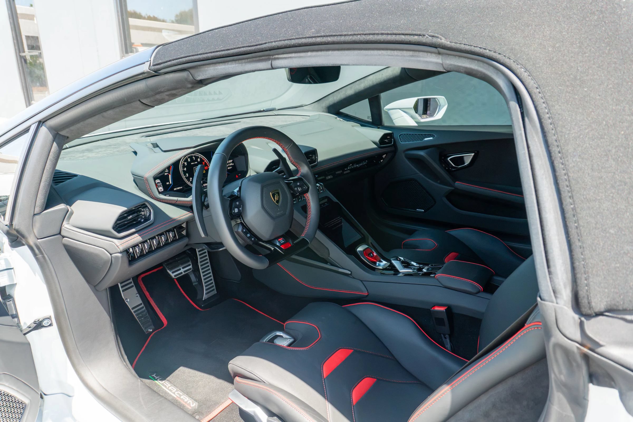 Used 2023 Lamborghini Huracan EVO RWD image 57