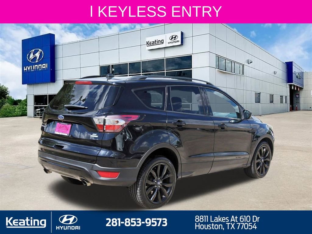 Used 2018 Ford Escape SE w/ SE Sport Appearance Package FWD image 5