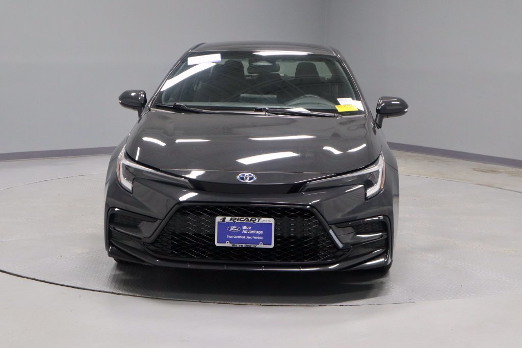 Used 2024 Toyota Corolla SE w/ Convenience Package FWD image 5